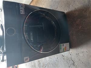Midea 8kg front loader washing machine