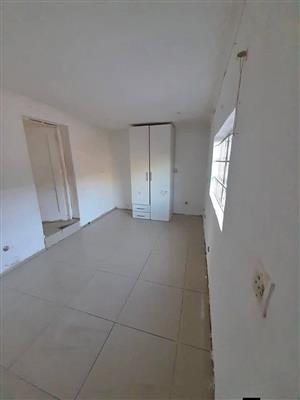 A stunning 3-bedroom, 2-bathroom house to let in Fishers Hill Germiston