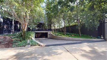 Stunning 5-Bedroom, 5-Bathroom Luxury Home in the Prestigious Estate