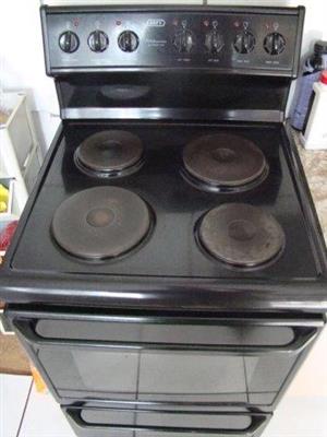 Defy 621 black stove
