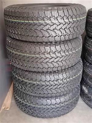 255 60 18 General Grabber (NEW TYRES) AT3