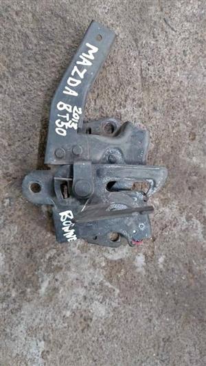 Mazda bt50 2013 bonnet catch selling for R550