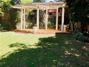 Situated in the heart of Clubview and allows for various family options.