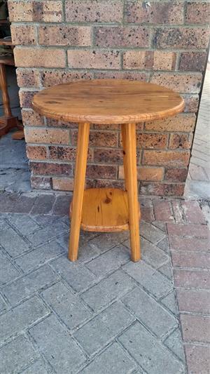 Round Side Table