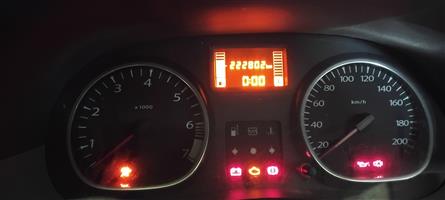 Damaged Renault Duster for for sale