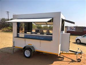 Mobile kitchen trailer