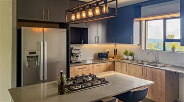 Luxury 4-Bed, 3-Bath Loft Apartment – Modern Family Living in Centurion