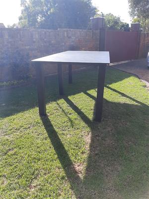 Work Bench 2.5m long with a 5mm top.