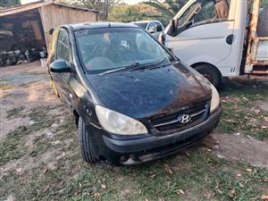 Hyundai g4ee stripping