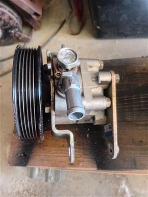 Nissan xtrail 2.0 l QR20 engine parts for sale