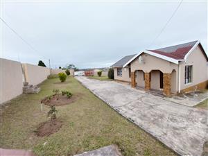 Three Bedroom House To Rent In Southernwood - Mthatha
