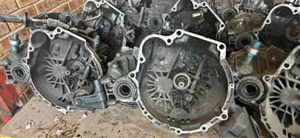 Hyundai elantra sonata 5 speed gearbox. J2