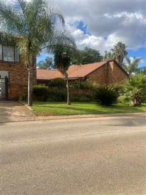 House For Sale in Heuweloord