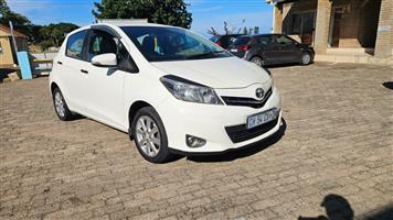 2012 Toyota Yaris 1.3 XS 5-Door Manual (6 Gears) — With Service History