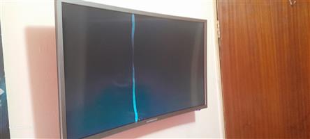 32" Supersonic curve TV cracked screen,new backlights 2mth ago