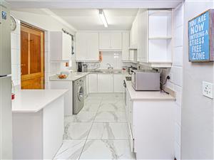 House For Sale in Lonehill