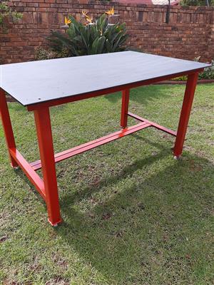 Work Bench 10mm steel top.