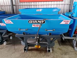 New Giant range of fertilizer spreaders available