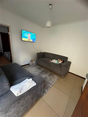 Neat and secure 1-bedroom flatlet available in Surrey Estate