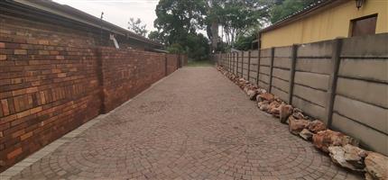 Vacant land in Kenleaf Ext 4. Prime location