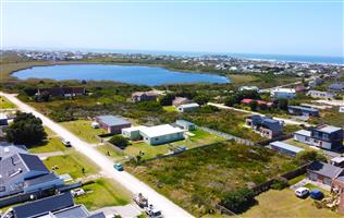 Awesome vacant stand to build your dream home.