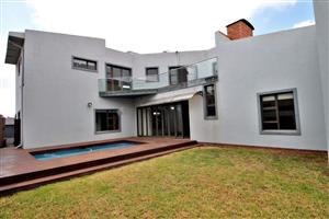 Modern beautiful 4 Bedroom house in Secure Estate