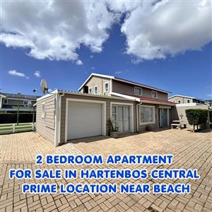 2 Bedroom Apartment For Sale in Hartenbos Central