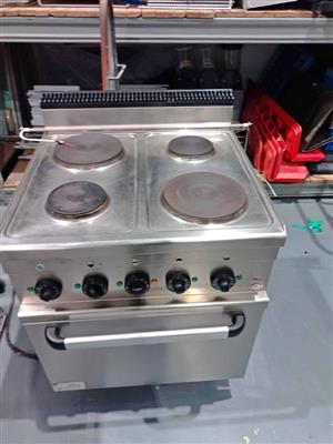 Macadams commercial 4 plate stove & oven