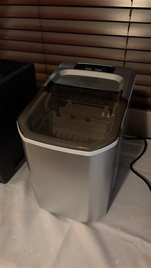 Icemaker