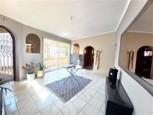 Sophisticated Family Home in a Quiet, Exclusive Neighborhood