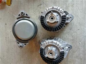 Mercedes Benz W204 engine mountings