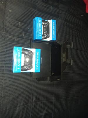 PS4 1TB Mega Bundle - Console,2 Controllers Dobe Cooling  Fan and  Dock & 10 Top