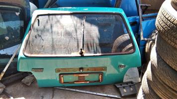 FIAT UNO BOOTLID AND REAR WINDSCREEN