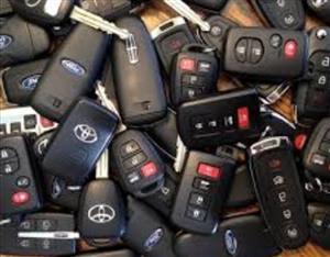 Auto locksmith services. For lost car keys, spare keys, key casing, ignition rep