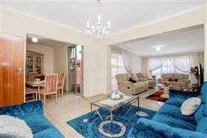 House For Sale in Westbury