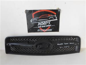 Hyundai Tucson 05-10 grille 