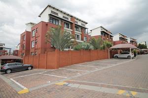 Apartment For Sale in Greenstone Hill