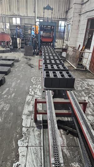 PMSA RE600 Brick and Block Machine