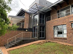 Architectural Masterpiece with Breathtaking Bushveld Views