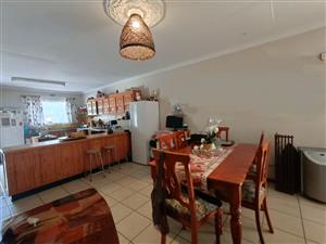 !Stunning Flat In Proper Area!  !Peaceful and Quiet!