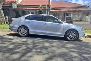 2017 Volkswagen Jetta 6 TSI 1.4 COMFORTLINE automatic transmission with sun roof