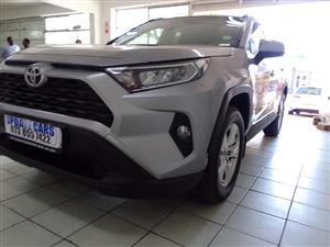 2020 TOYOTA RAV4 2.0 AUTOMATIC SILVER COLOR SERVICE BOOK PETROL REVERSE SENSER REVERSE CAMERA  33.00