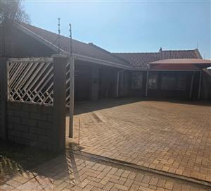 House For Sale in Brackendowns