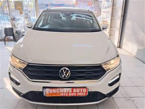 2021 VWT-ROC 1,4  WHITE COLOUR REVERSE SENSOR SERVICE HISTORY  