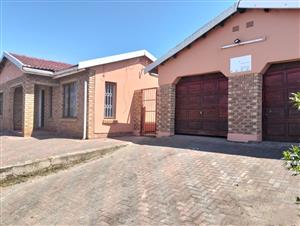 Five Bedroom House to rnt at Phase Mthatha