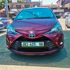 2017 TOYOTA YARIS 1.0 72 000KM MAROON COLOR MANUAL PETROL