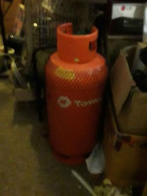New 19KG LP Gas cylinder full with gas, regulator, pipe and gas cooker with plates
