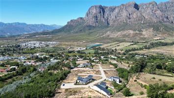 Vacant Land with Breathtaking Views in Mentoor Mountain Estate