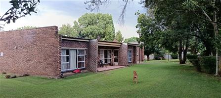 House For Sale in Schuinshoogte