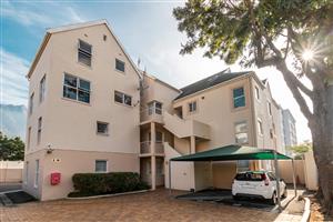 Apartment For Sale in Newlands